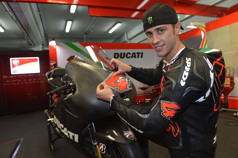 Андреа Довизиозо познакомился с командой и Ducati Desmosedici