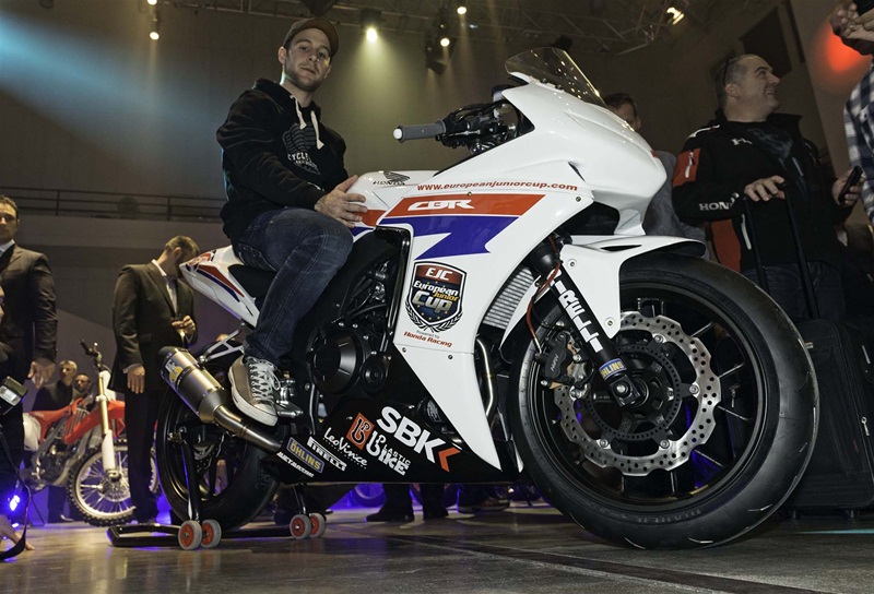Гоночная версия спортбайк Honda CBR500R 2013