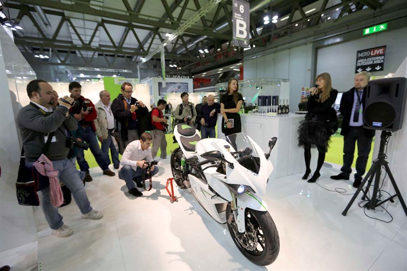 Электроцикл CRP Energica на выставке EICMA 2012