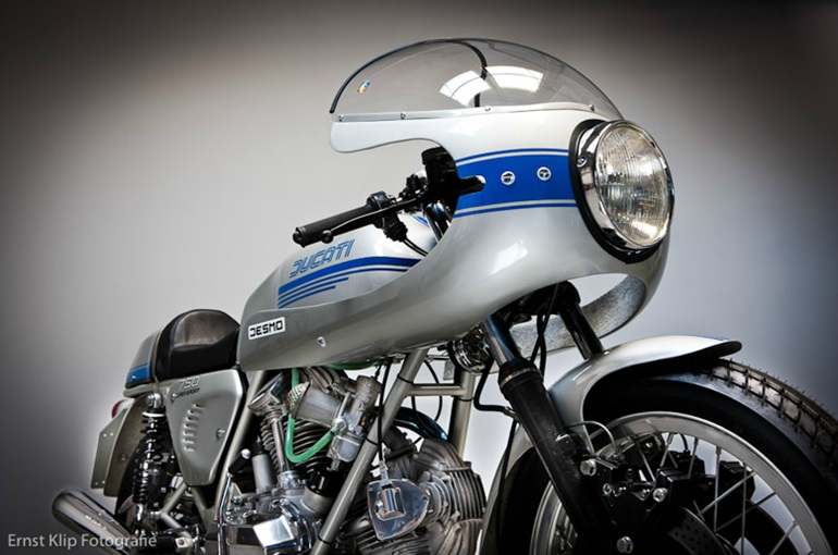 Отреставрированный мотоцикл Ducati 750 Super Sport 1976