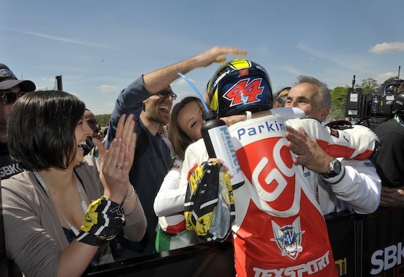 Донингтон Парк, этап 5: результаты гонки суперспорт - первый подиум MV Agusta за 37 лет