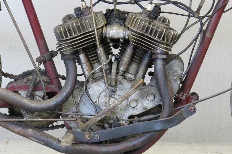 Старинный гоночный байк  Indian Daytona 1919