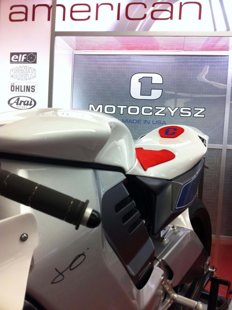 Первые фото электрического супербайка MotoCzysz E1pc 2013