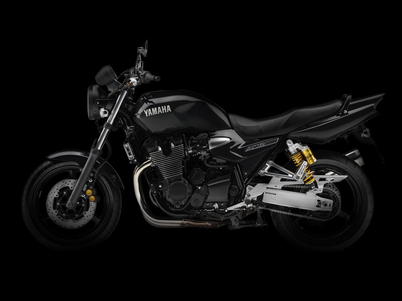 Фотографии Yamaha V-Max 2014 и Yamaha XJR1300 2014