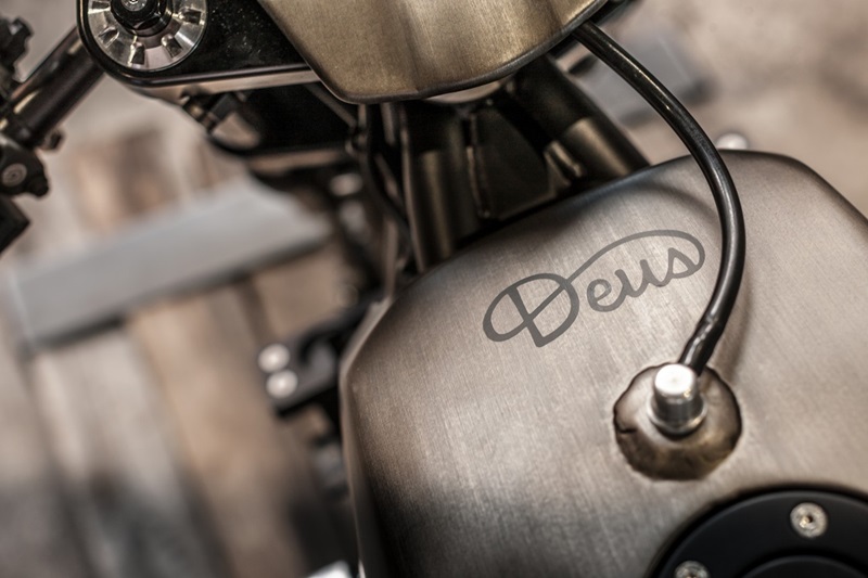 Тюнингованный мотоцикл Yamaha XJR1300 - Deus Italy