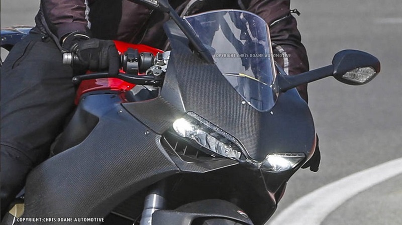 Шпионские фото Ducati 1199 Panigale в карбоновом обвесе