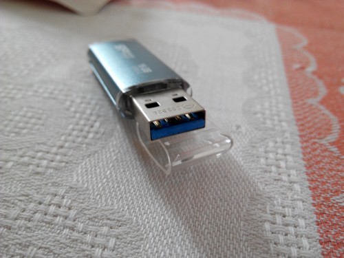 Неплохая флешка на 16GB USB 3.0 от бренда SILICON POWER c Tinydeal 430f7c42ad9cda8b24e3dfcc1c49c166