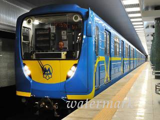 В Киевсовете утверждают, что из-за СНБО труд метрополитен под угрозой срыва: 26 вагонов уже не вышли на линию