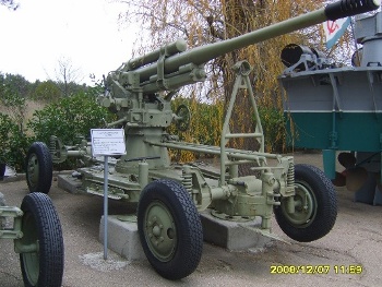 85 mm Anti-aircraft gun 52-K Walk Around