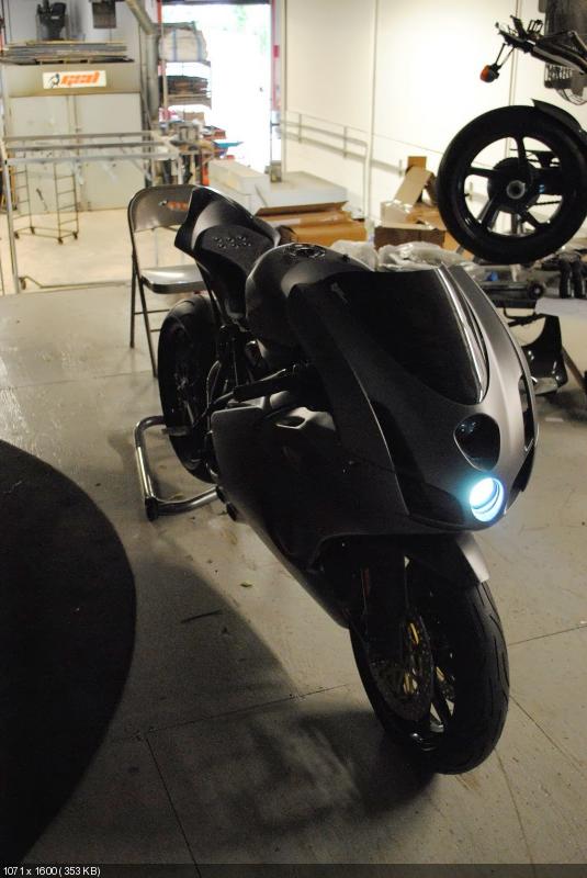 Тюнингованный байк Ducati 999 Carbon